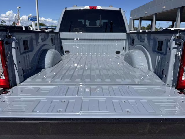 2026 Gray Metallic Ford Super Duty F-250 SRW Lariat 4X4 Truck