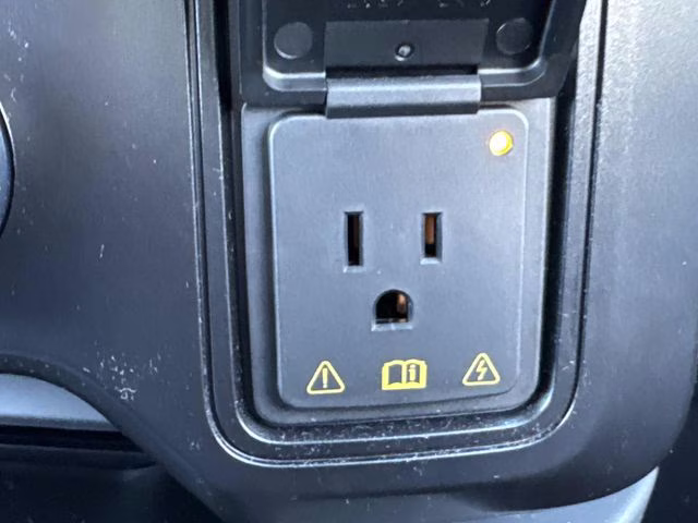 2026 Gray Metallic Ford Super Duty F-250 SRW Lariat 4X4 Truck