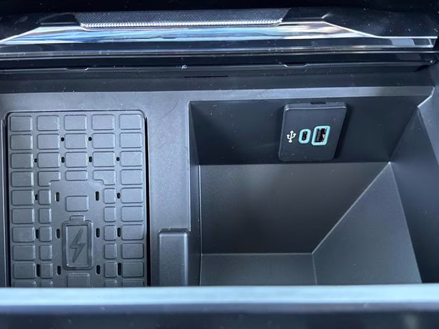 2026 Gray Metallic Ford Super Duty F-250 SRW Lariat 4X4 Truck