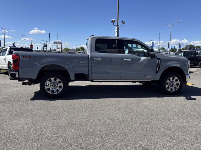 2026 Gray Metallic Ford Super Duty F-250 SRW Lariat 4X4 Truck