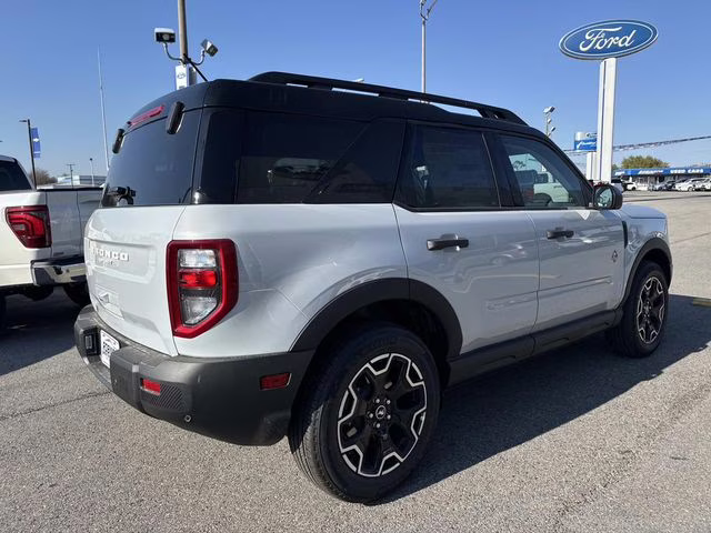 2026 White Ford Bronco Sport Outer Banks 4X4 SUV