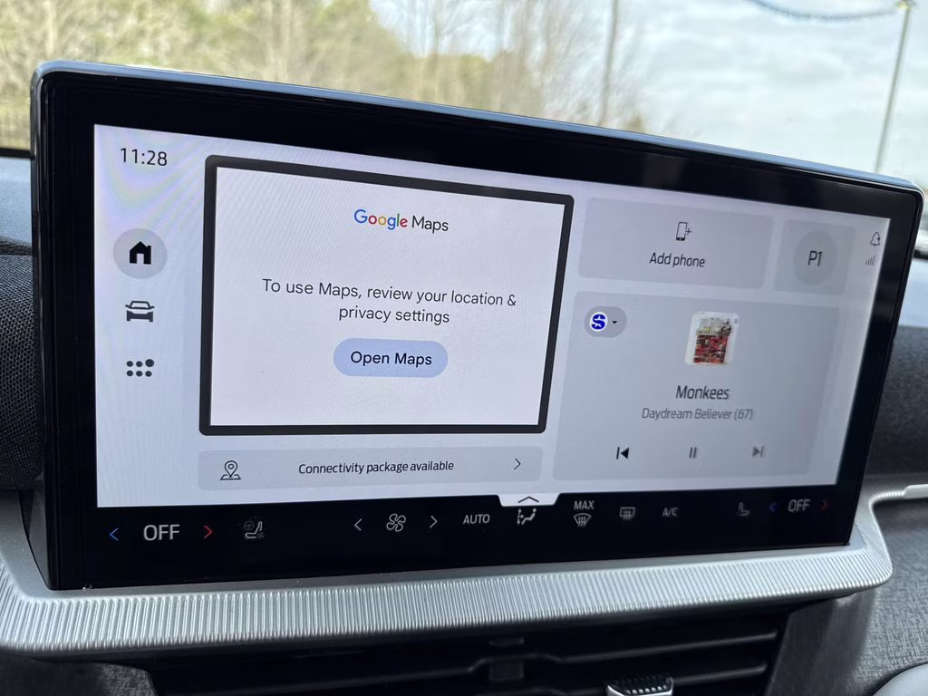 2025 Rapid Red Metallic Tinted Clearcoat Ford Explorer Platinum 4X4 SUV