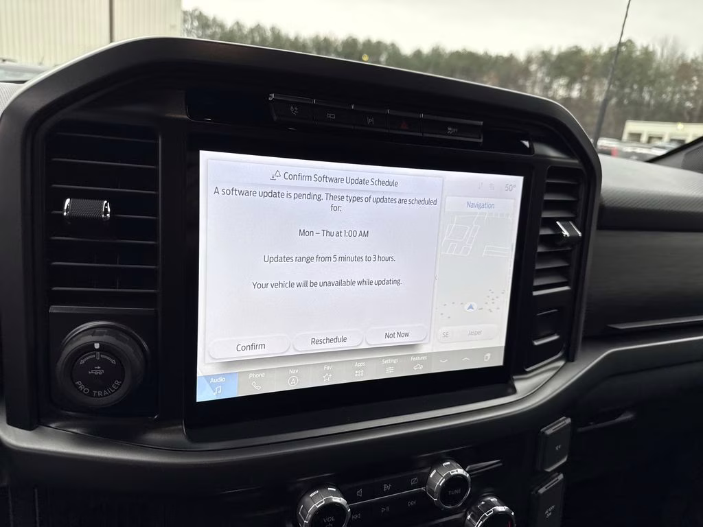 2024 Oxford White Ford F-150 XLT 4X4 Truck