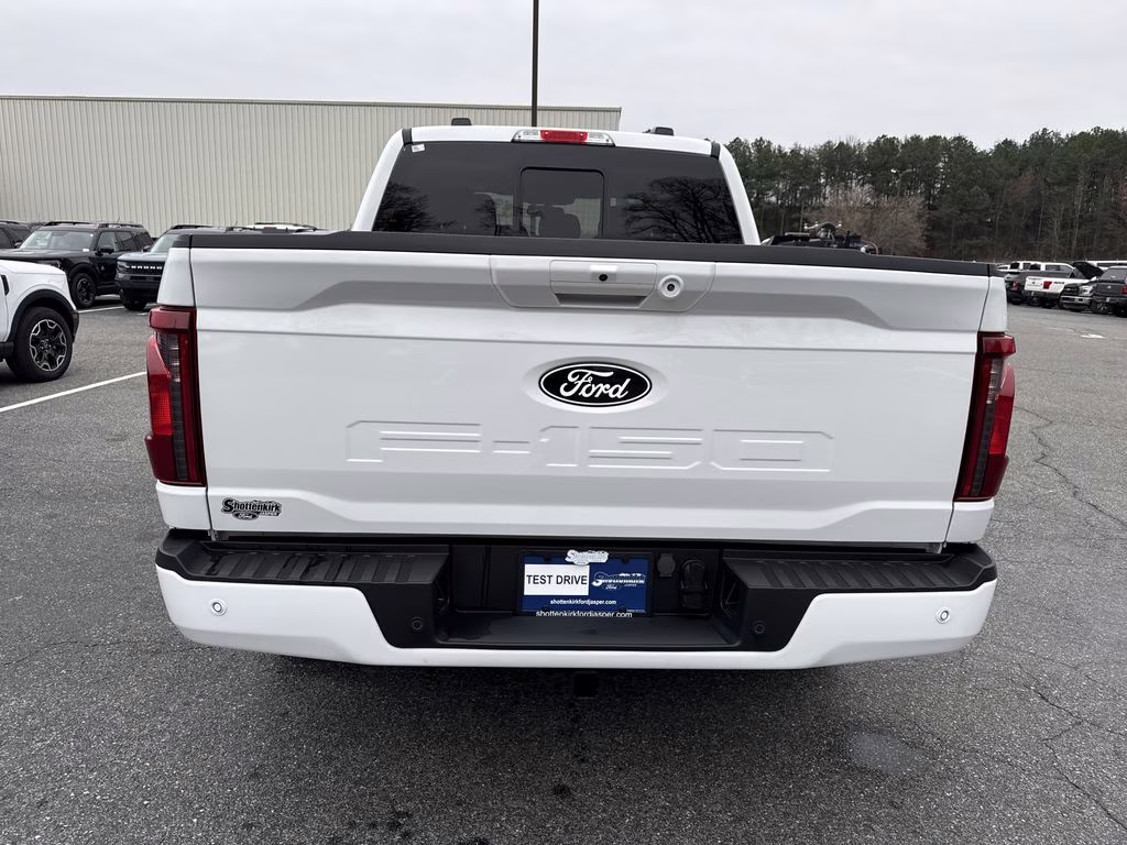 2024 Oxford White Ford F-150 XLT 4X4 Truck