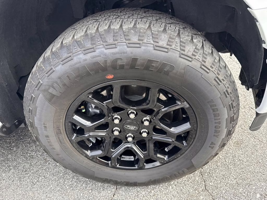 2024 Oxford White Ford F-150 XLT 4X4 Truck