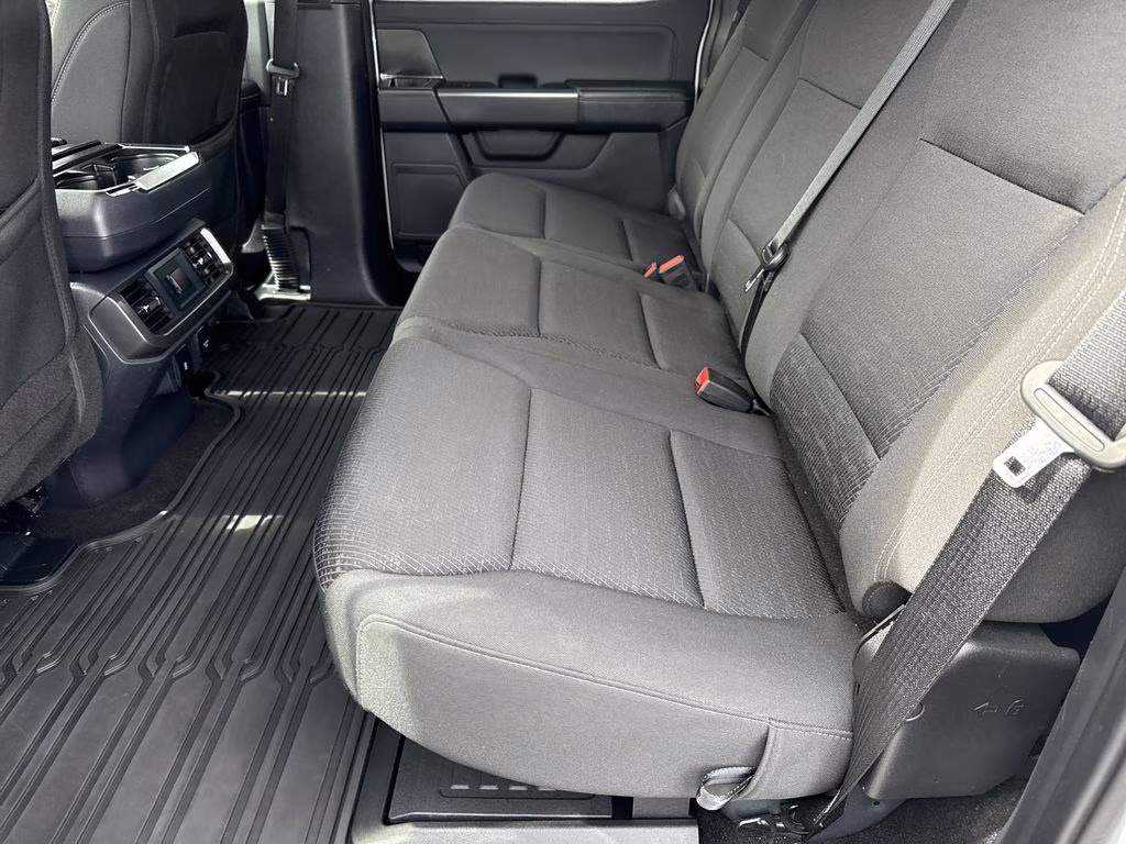 2024 Oxford White Ford F-150 XLT 4X4 Truck