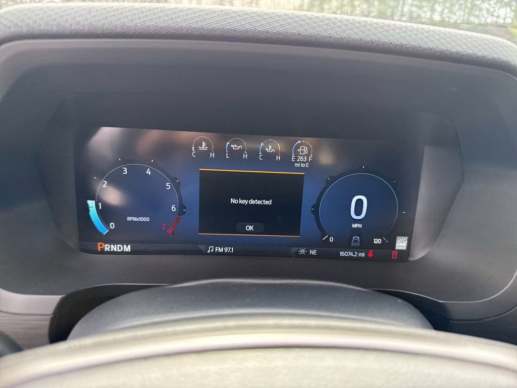 2024 Oxford White Ford F-150 XLT 4X4 Truck