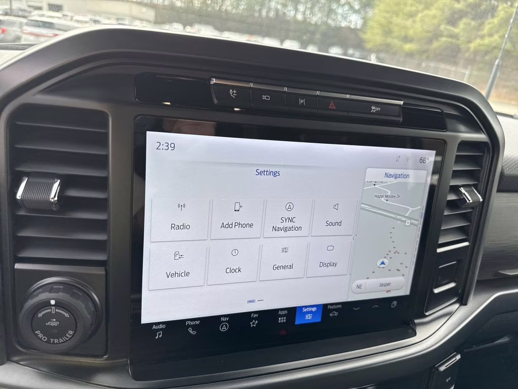 2024 Oxford White Ford F-150 XLT 4X4 Truck