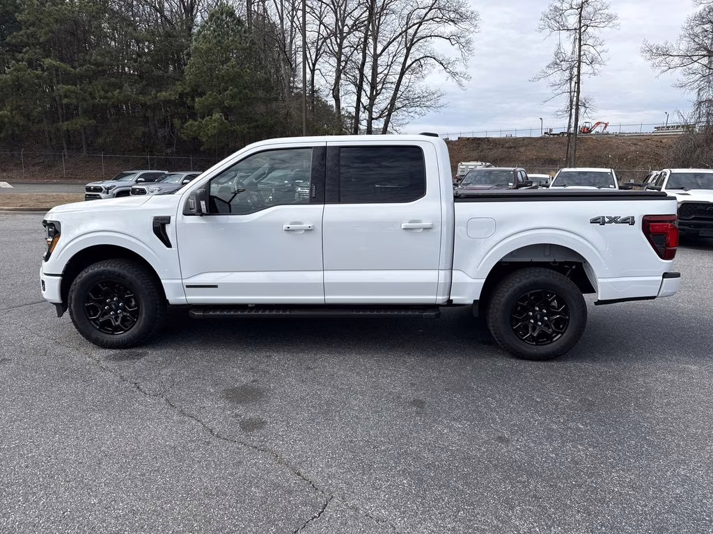 2024 Oxford White Ford F-150 XLT 4X4 Truck