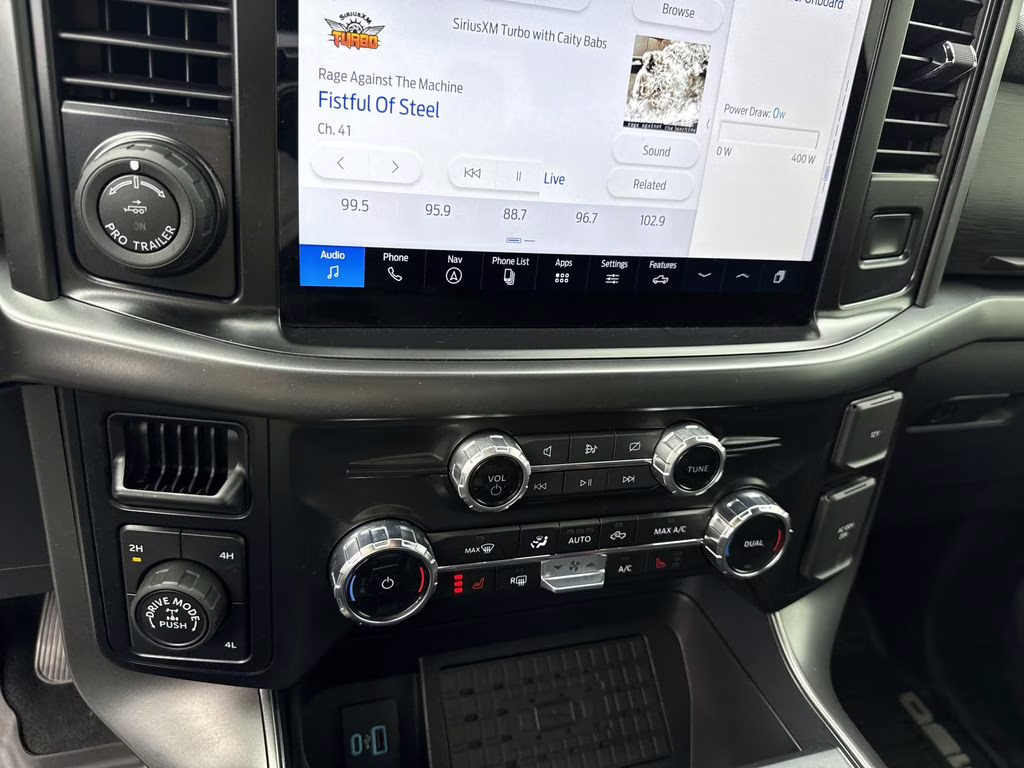 2024 Agate Black Metallic Ford F-150 XLT 4X4 Truck