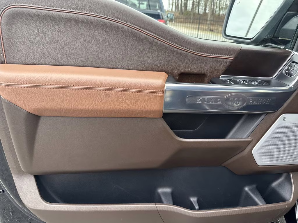 2025 Agate Black Metallic Ford F-150 King Ranch 4X4 Truck