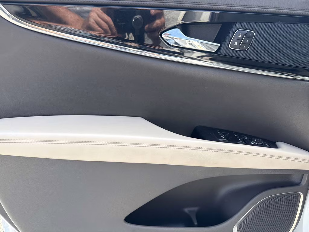 2022 Pristine White Metallic Tri-Coat Lincoln Nautilus Standard FWD SUV