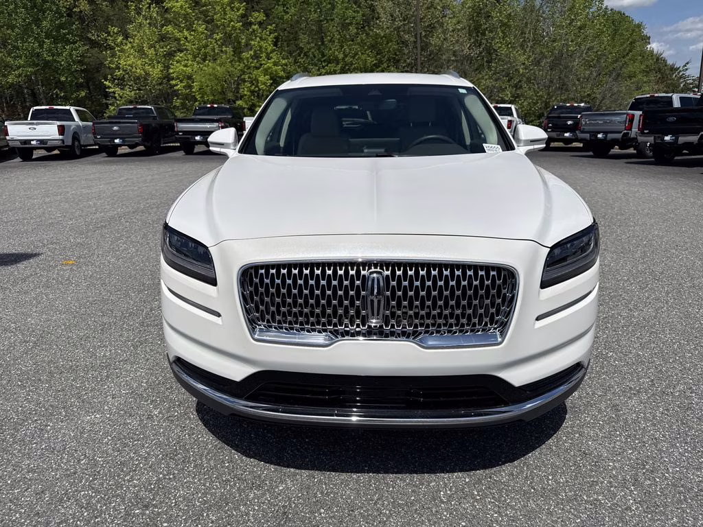 2022 Pristine White Metallic Tri-Coat Lincoln Nautilus Standard FWD SUV