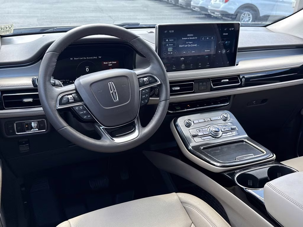 2022 Pristine White Metallic Tri-Coat Lincoln Nautilus Standard FWD SUV