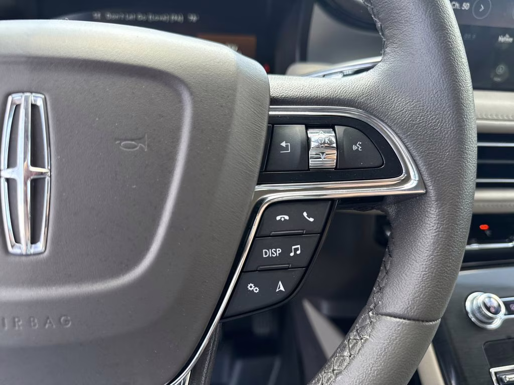 2022 Pristine White Metallic Tri-Coat Lincoln Nautilus Standard FWD SUV