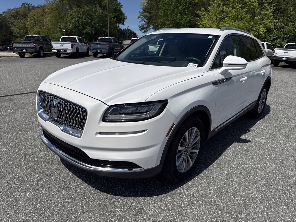 2022 Pristine White Metallic Tri-Coat Lincoln Nautilus Standard FWD SUV