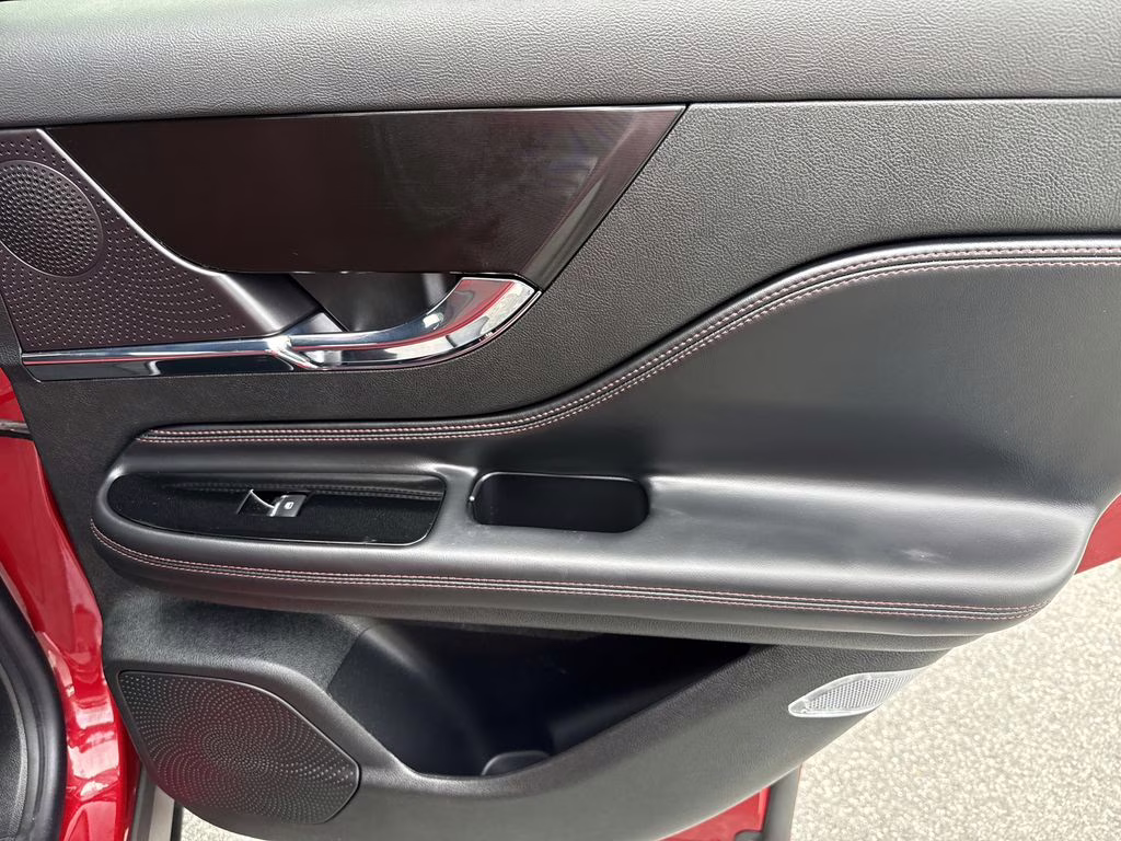 2025 Red Carpet Metallic Tinted Clearcoat Lincoln Corsair Plug-In Hybrid Grand Touring AWD SUV