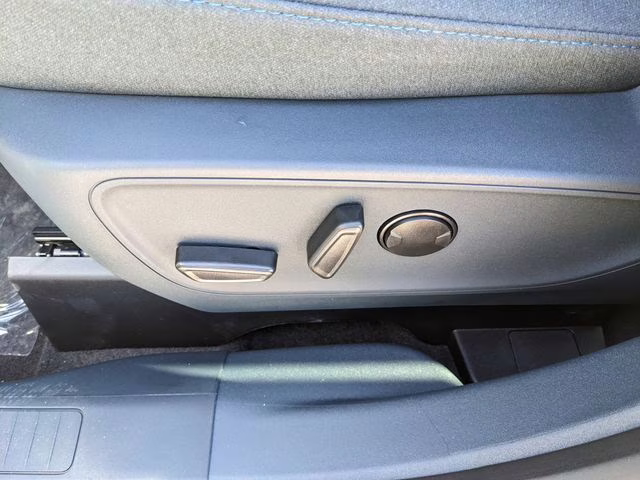 2026 Azure Gray Metallic Tri-Coat Ford Maverick XLT FWD Truck