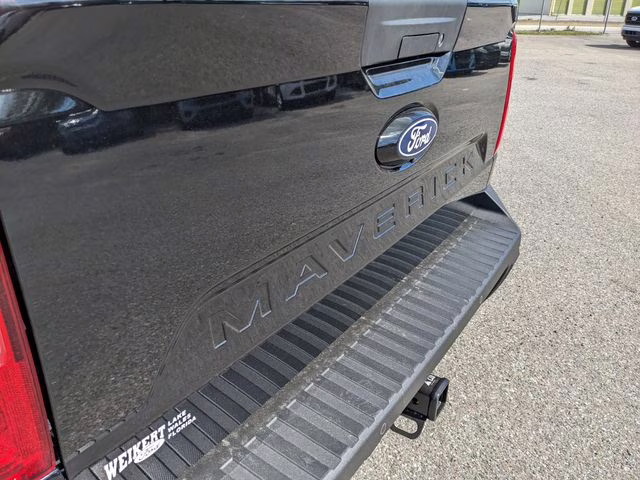 2026 Shadow Black Ford Maverick XLT FWD Truck