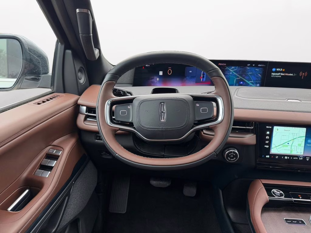 2025 White Metallic Lincoln Navigator L Reserve w/Heavy Duty Tow Pkg 4X4 SUV