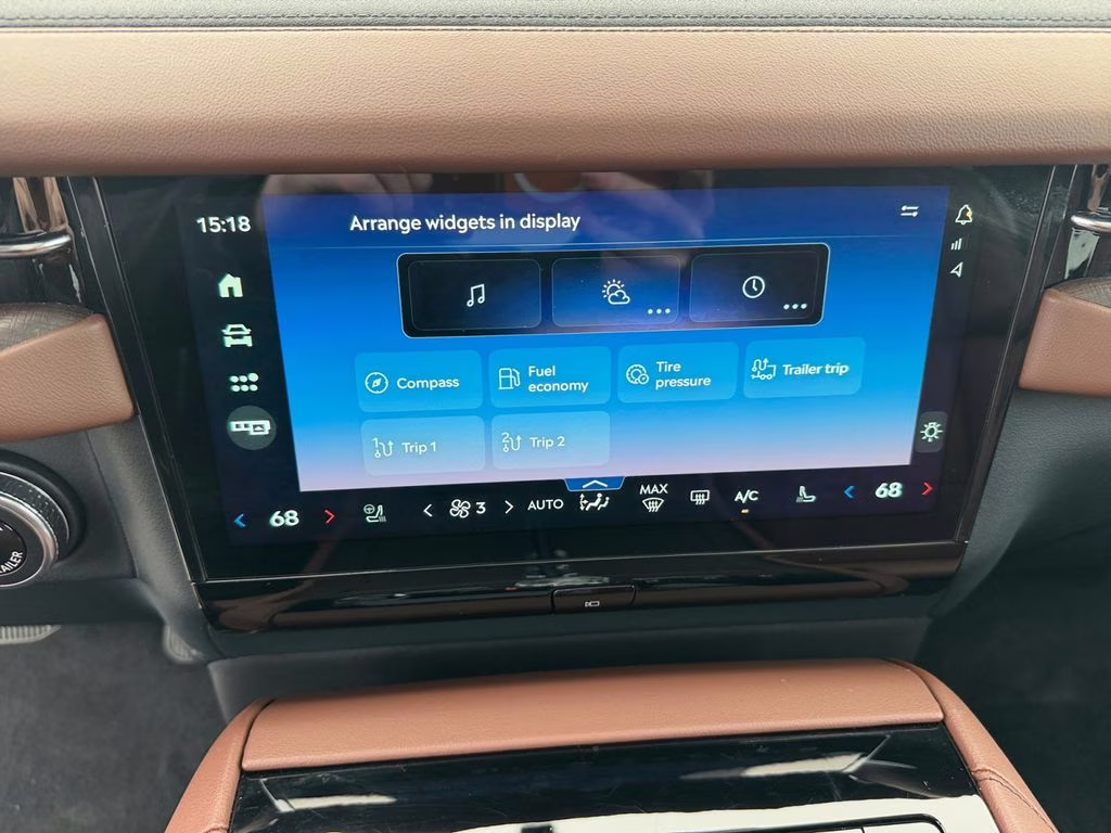 2025 White Metallic Lincoln Navigator L Reserve w/Heavy Duty Tow Pkg 4X4 SUV