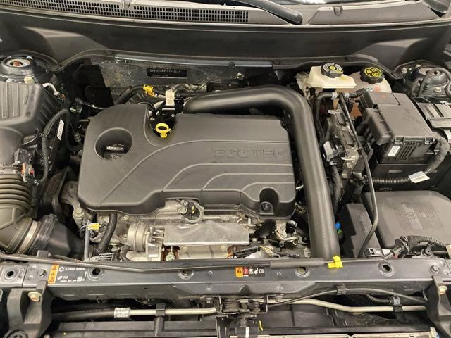 2023 Iron Gray Metallic Chevrolet Equinox LT FWD SUV