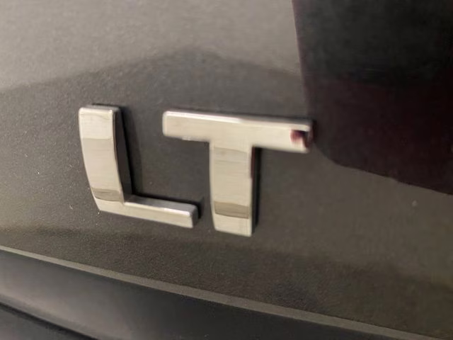 2023 Iron Gray Metallic Chevrolet Equinox LT FWD SUV