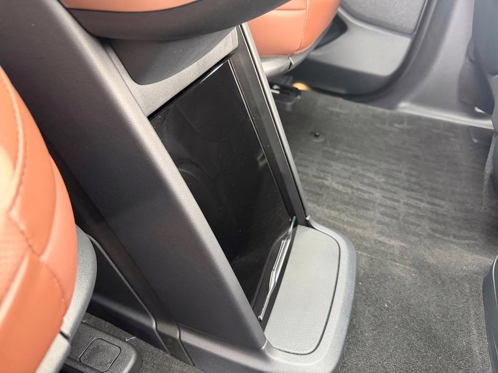 2025 White Metallic Lincoln Navigator L Reserve w/Heavy Duty Tow Pkg 4X4 SUV