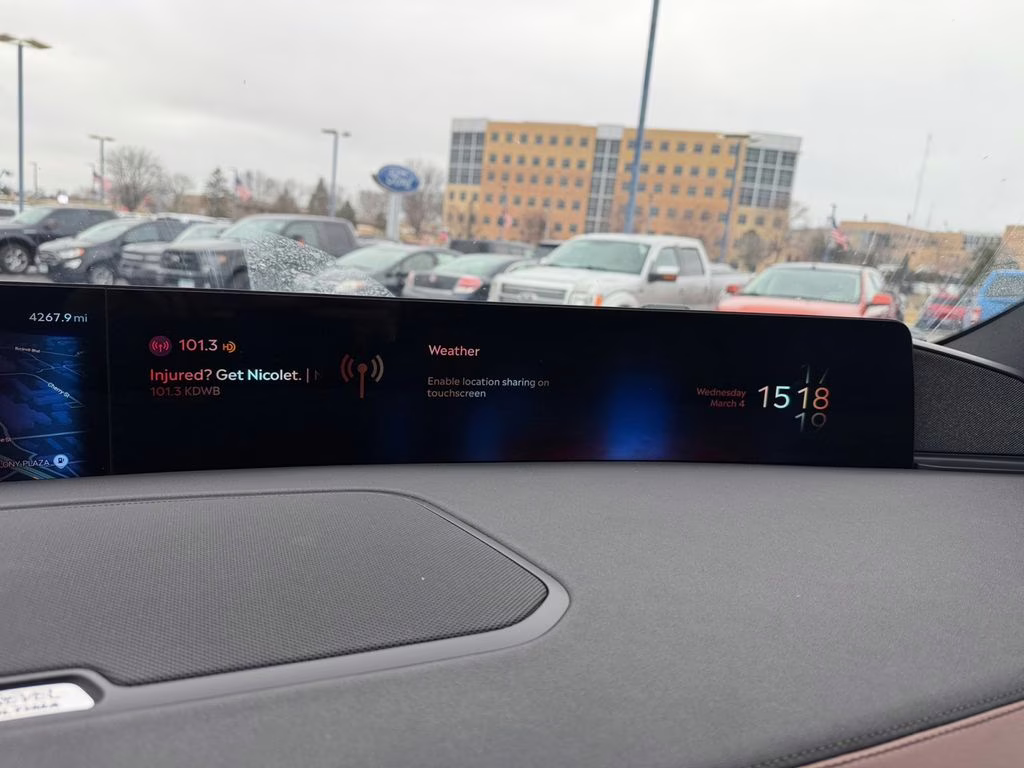 2025 White Metallic Lincoln Navigator L Reserve w/Heavy Duty Tow Pkg 4X4 SUV