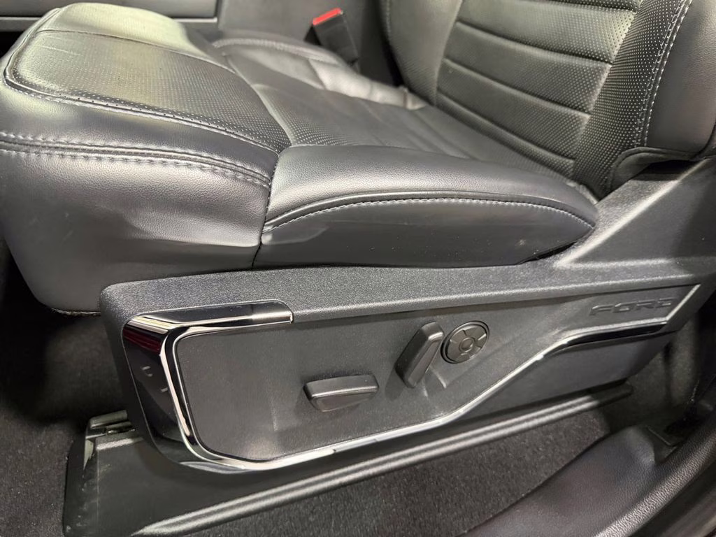 2025 Ruby Red Metallic Ford Super Duty F-250 SRW Platinum w/Tremor Off Road & 5th Wheel Prep 4X4 Truck