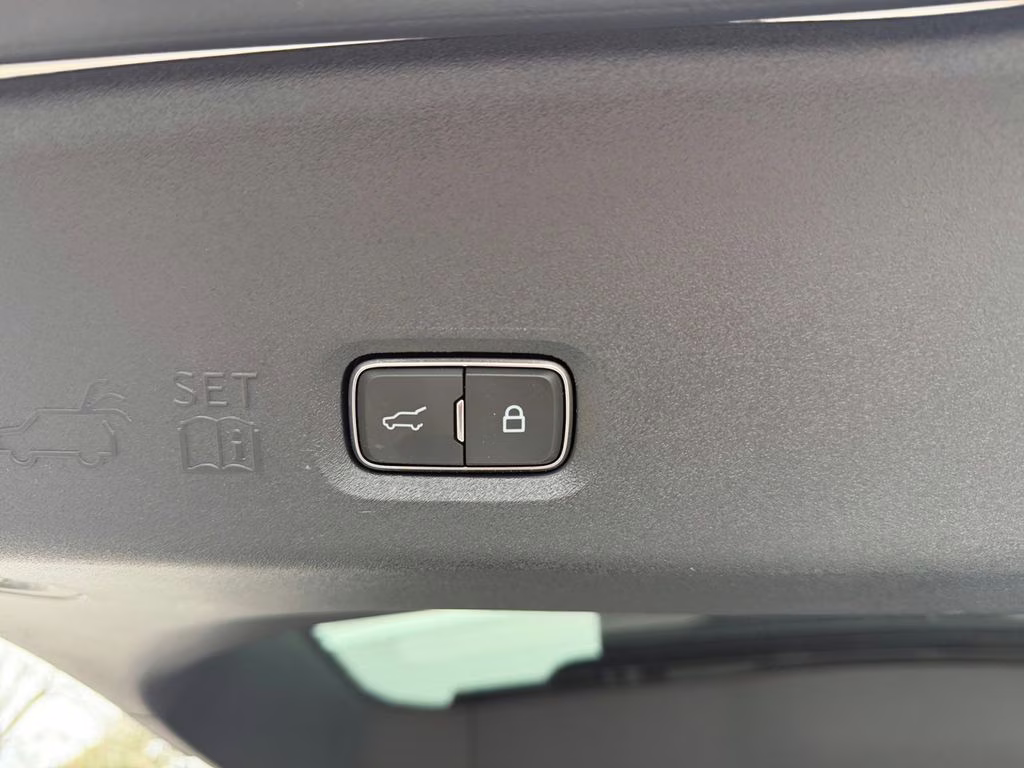 2025 White Metallic Lincoln Navigator L Reserve w/Heavy Duty Tow Pkg 4X4 SUV