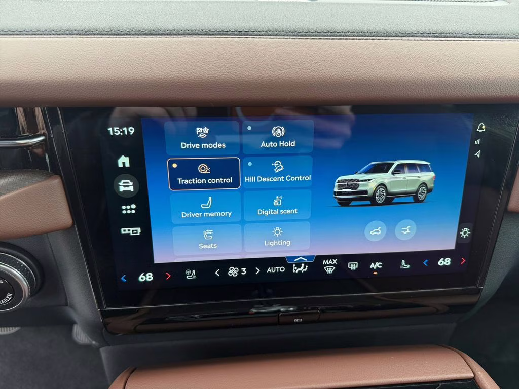 2025 White Metallic Lincoln Navigator L Reserve w/Heavy Duty Tow Pkg 4X4 SUV