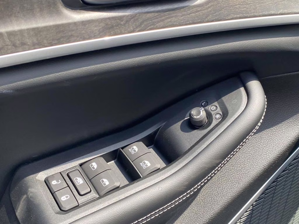 2026 Silver Zynith Jeep Grand Cherokee Limited RWD SUV