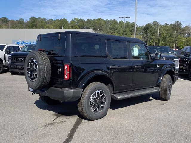 2026 Shadow Black Ford Bronco Outer Banks 4X4 SUV