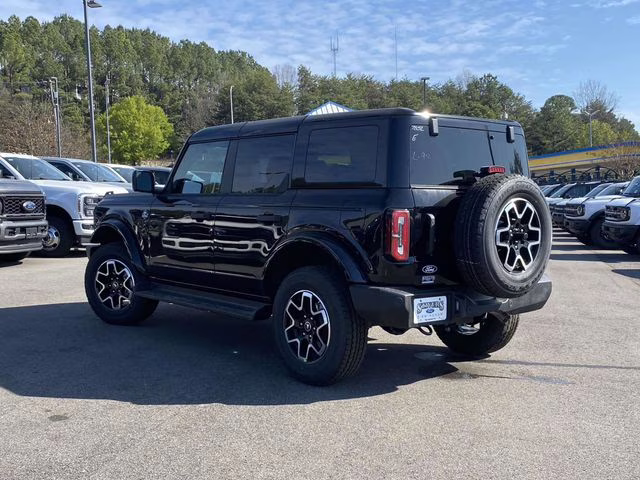 2026 Shadow Black Ford Bronco Outer Banks 4X4 SUV