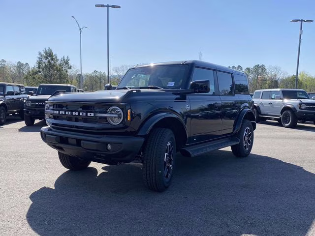 2026 Shadow Black Ford Bronco Outer Banks 4X4 SUV
