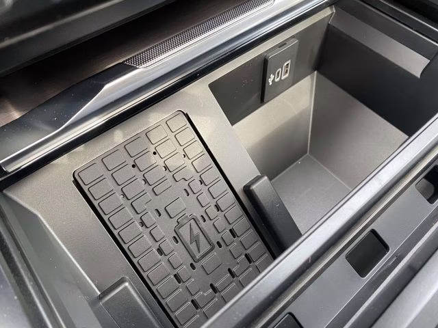 2026 Black Ford Super Duty F-250 SRW Platinum 4X4 Truck