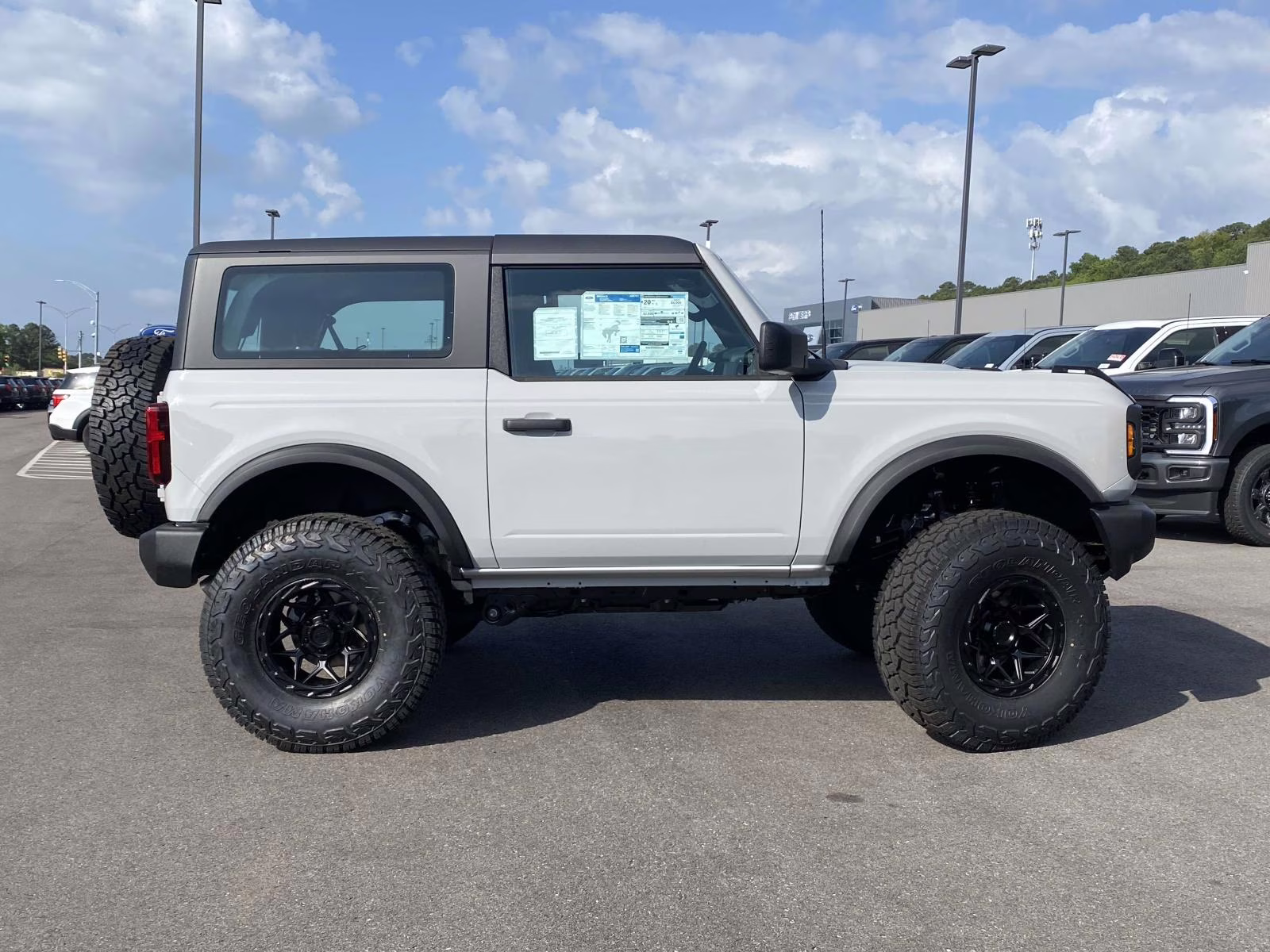 2026 Avalanche Ford Bronco Base 4X4 SUV