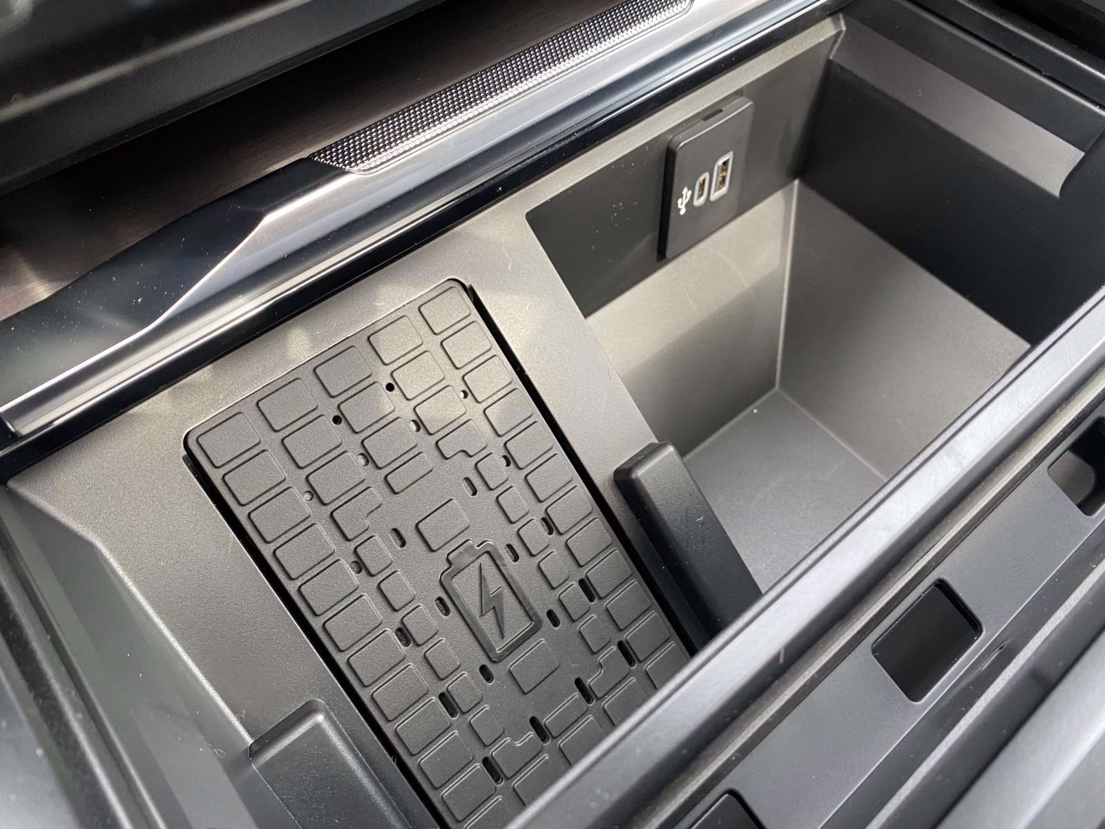 2026 Black Ford Super Duty F-250 SRW Platinum 4X4 Truck