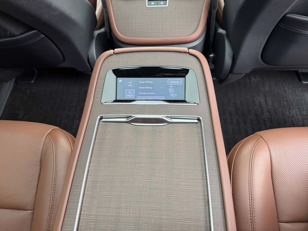 2025 White Metallic Lincoln Navigator L Reserve w/Heavy Duty Tow Pkg 4X4 SUV