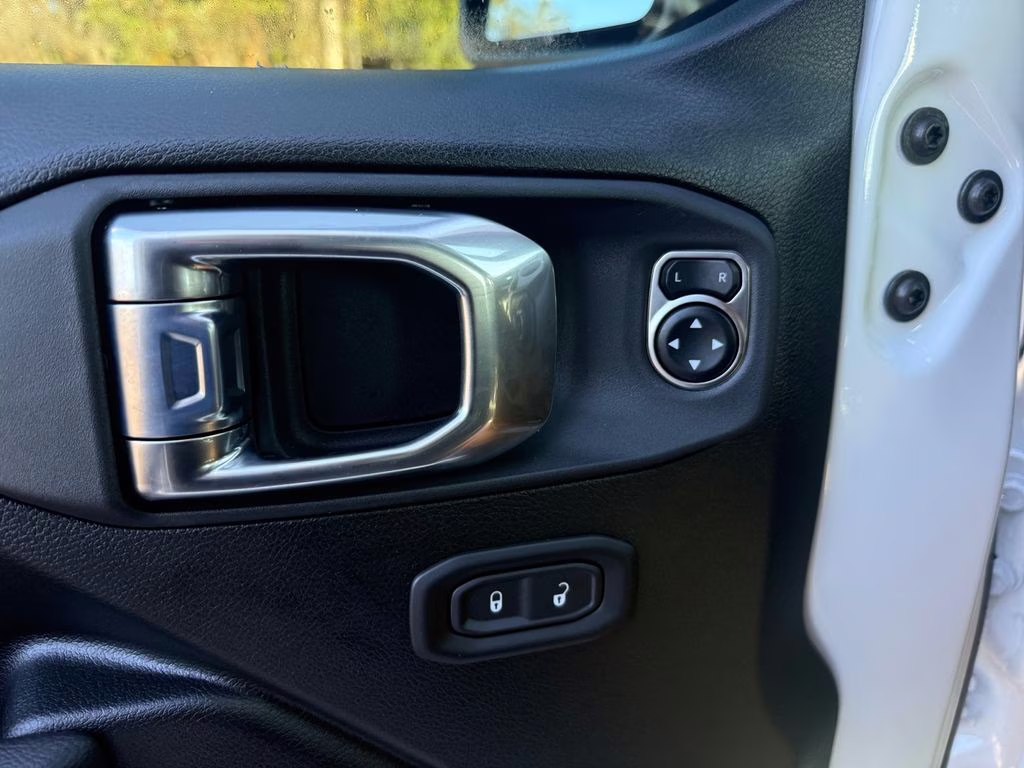 2026 Bright White Clearcoat Jeep Wrangler Willys 4X4 SUV