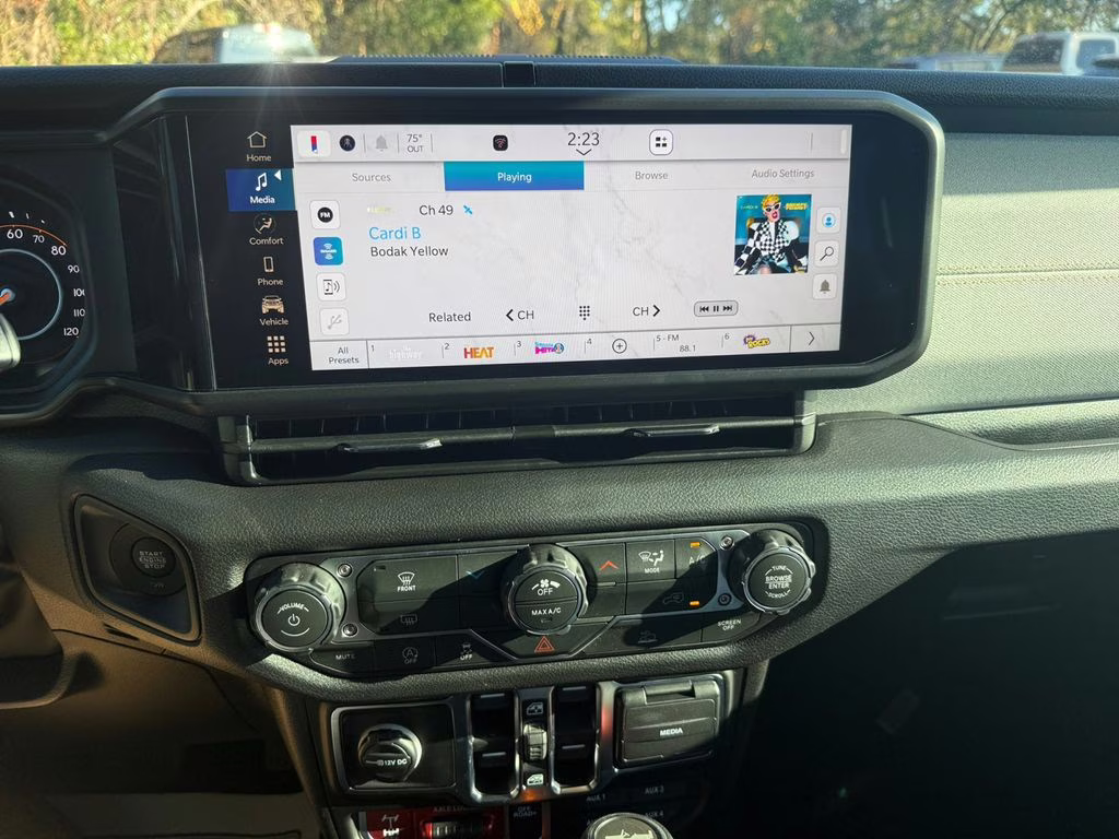 2026 Bright White Clearcoat Jeep Wrangler Willys 4X4 SUV