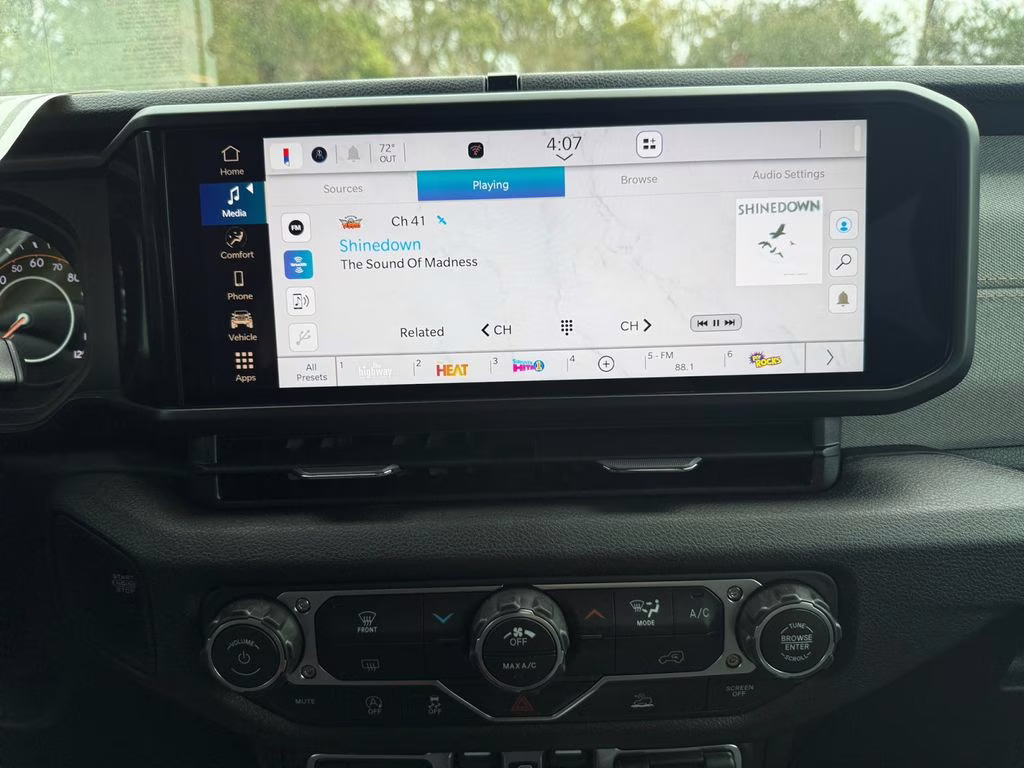 2026 reign Jeep Wrangler Willys 4X4 SUV