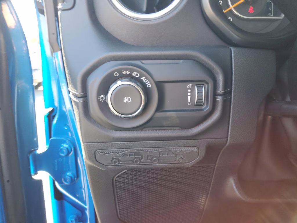 2025 Hydro Blue Pearl Coat Jeep Wrangler Sahara 4X4 SUV