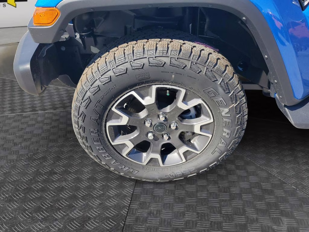 2025 Hydro Blue Pearl Coat Jeep Wrangler Sahara 4X4 SUV