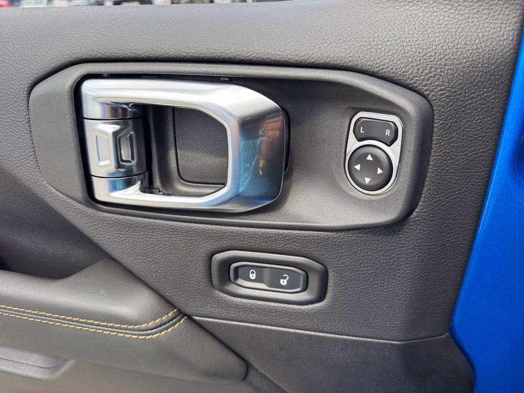 2025 Hydro Blue Pearl Coat Jeep Wrangler Sahara 4X4 SUV