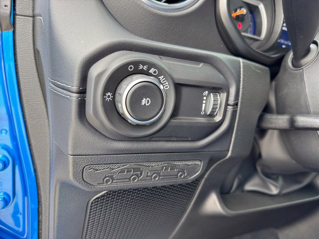 2025 Hydro Blue Pearl Coat Jeep Wrangler Sahara 4X4 SUV