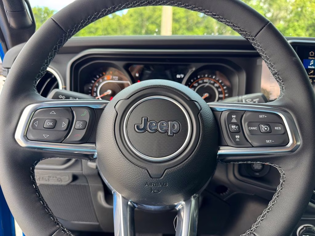 2025 Hydro Blue Pearl Coat Jeep Wrangler Sahara 4X4 SUV