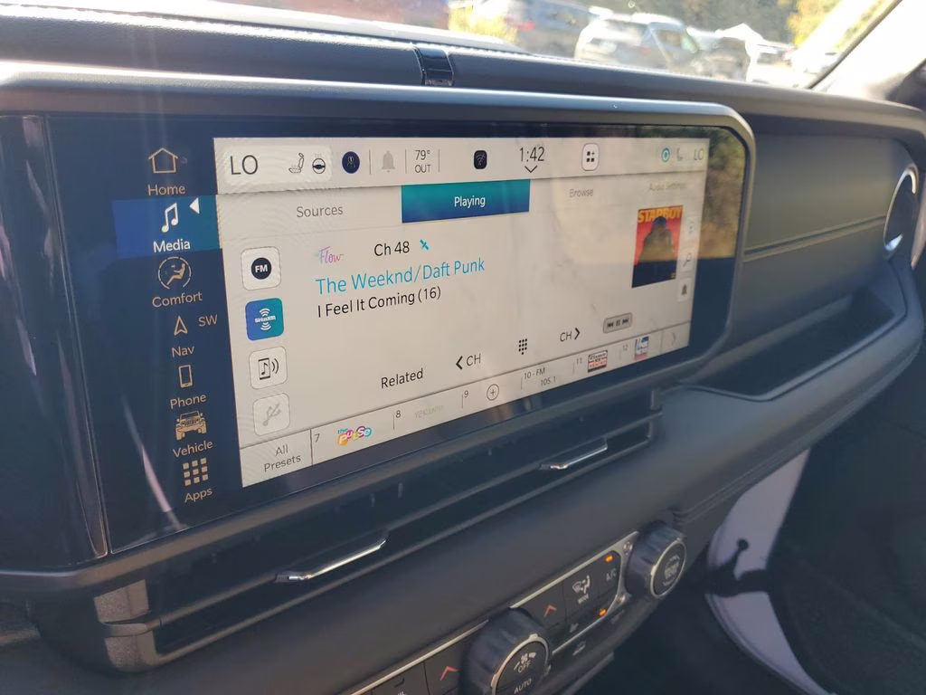 2025 Bright White Clearcoat Jeep Wrangler Sahara 4X4 SUV