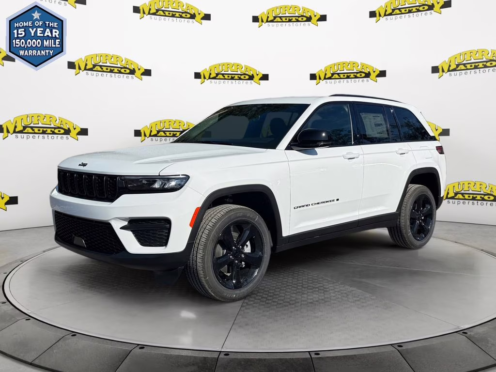 2025 Bright White Clearcoat Jeep Grand Cherokee Altitude RWD SUV